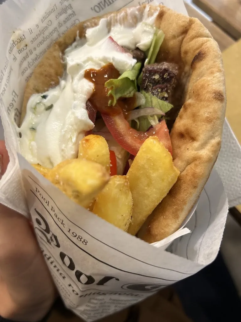 Sima Gul Hassani_Mazzini62 rosticceria e pita da rahel - cucina greca_Le Grazie di Ancona_review