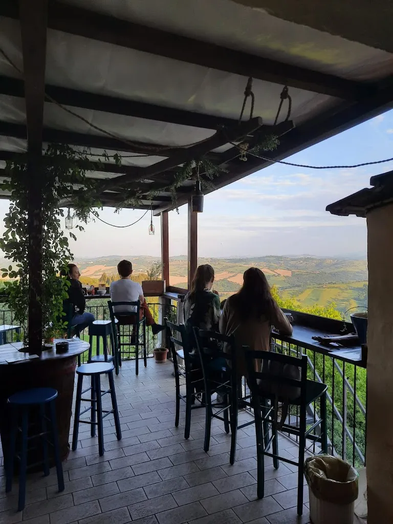 E'nOsteria restaurant in Loro Piceno
