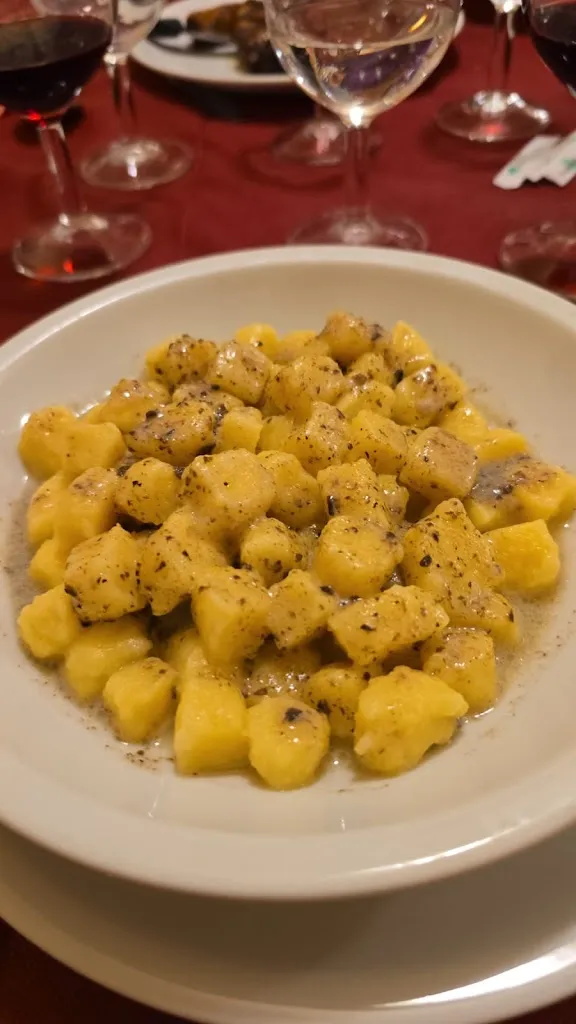 Fabio Marziali_Da Luana_Loro Piceno_review