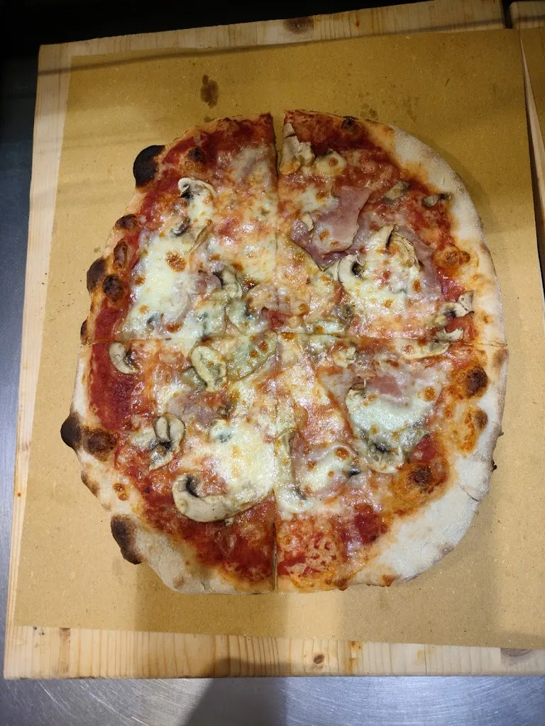 Menu_Mezza Via Pizzeria Panineria_Loro Piceno_image_1