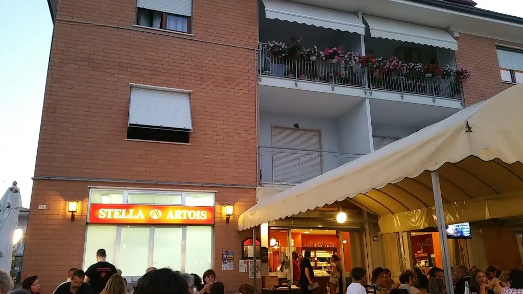 Stella Artois 2000 restaurant in Lido di Fermo