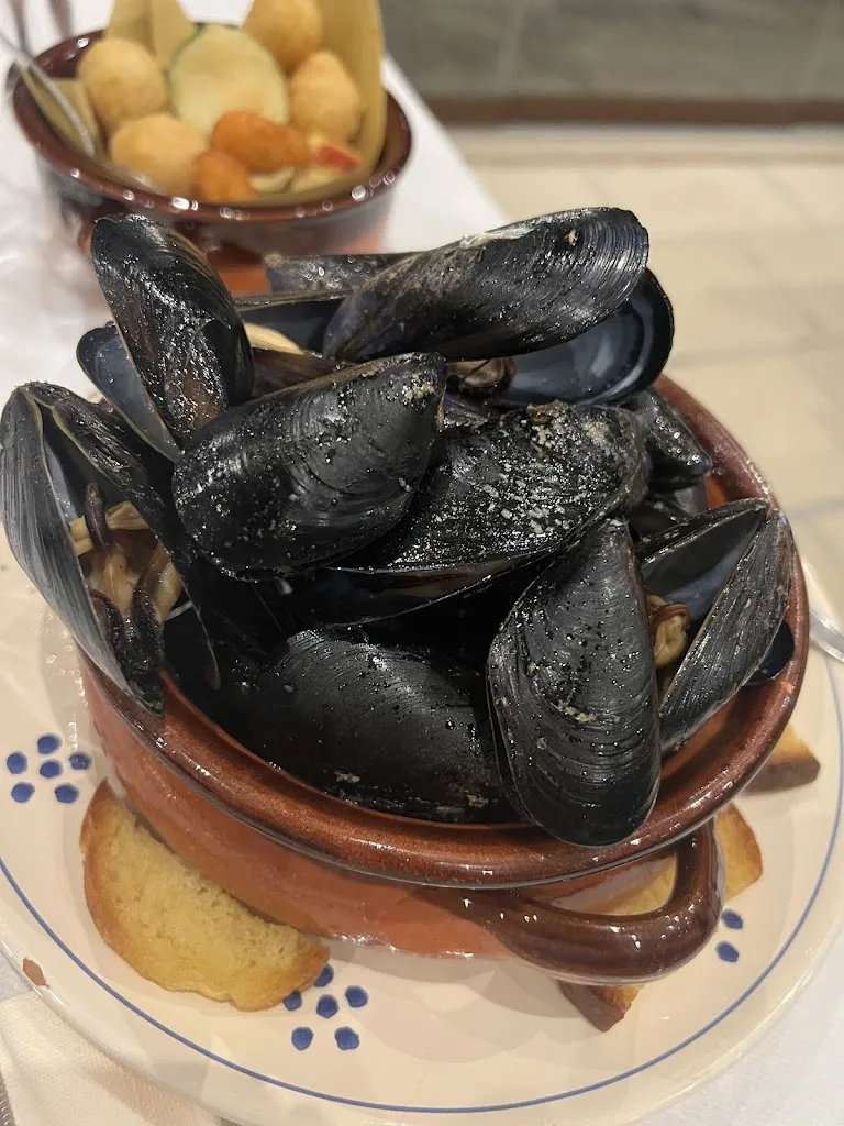 Francesco Girardi_Ristorante La Gràmola - c/o Fondazione Le Costantine_Casamassella_review