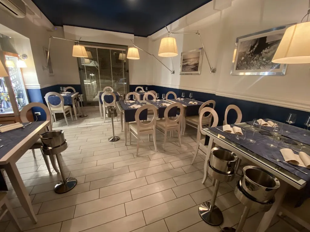 Mare-Mare cucina di pesce restaurant in Jesi