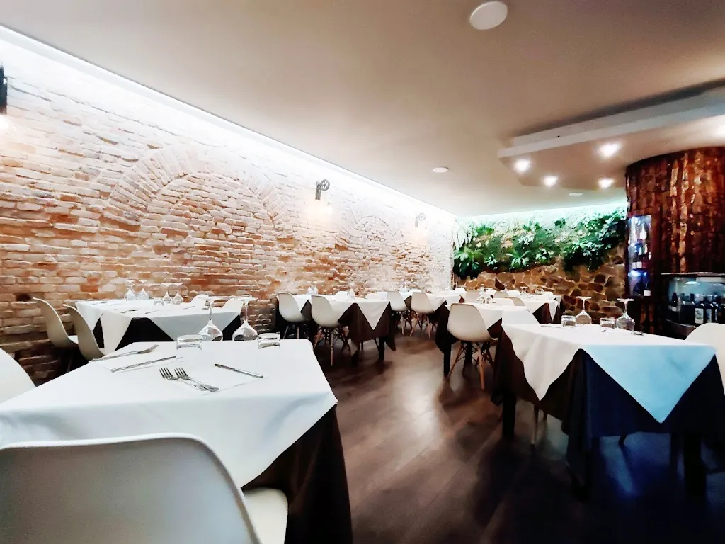 Evoke Bistro_Jesi_slider_image_3