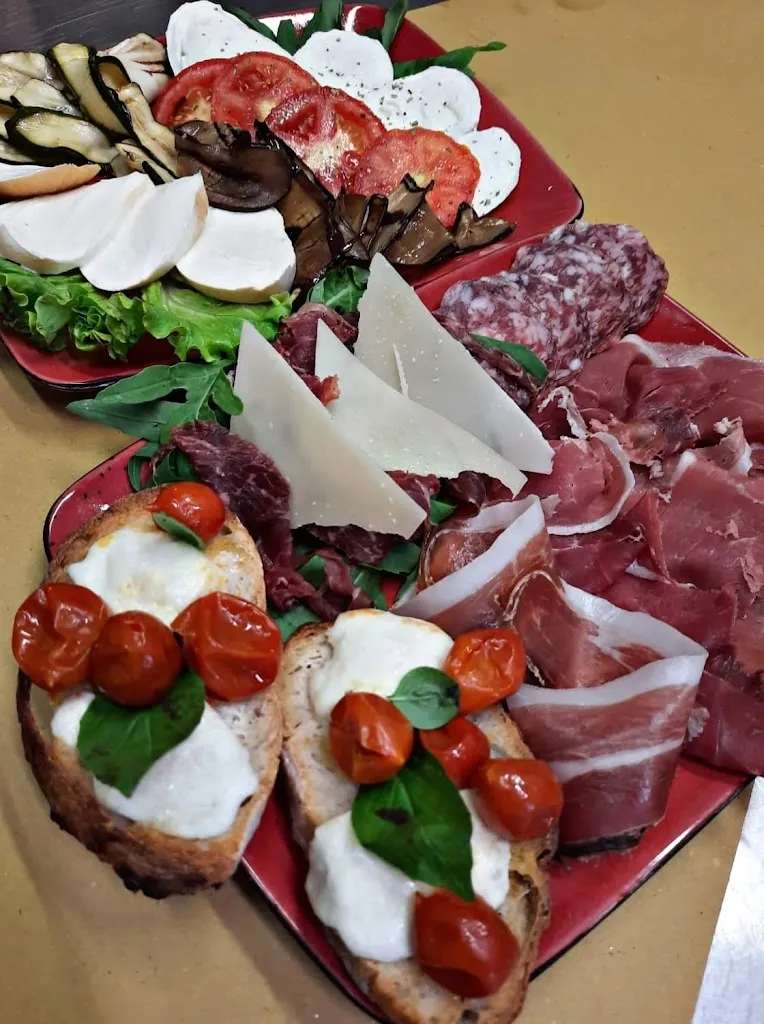 Pizzeria ristorante Sciuscia'_Jesi_slider_image_3