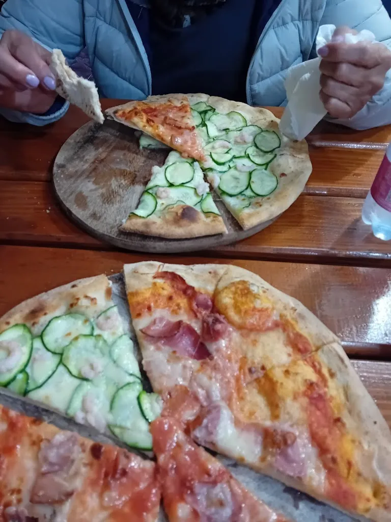 Veronica Sacco_Pizzeria L' Angolo dello Sfizio_Jesi_Bewertung