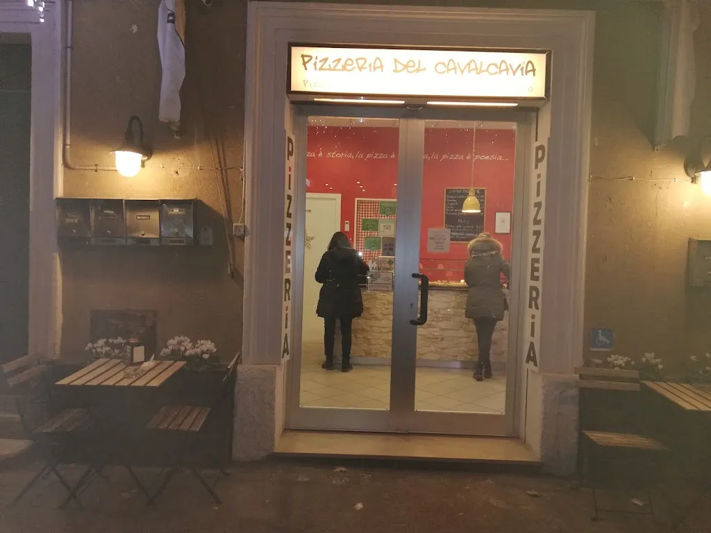 Pizzeria Del Cavalcavia restaurant in Jesi