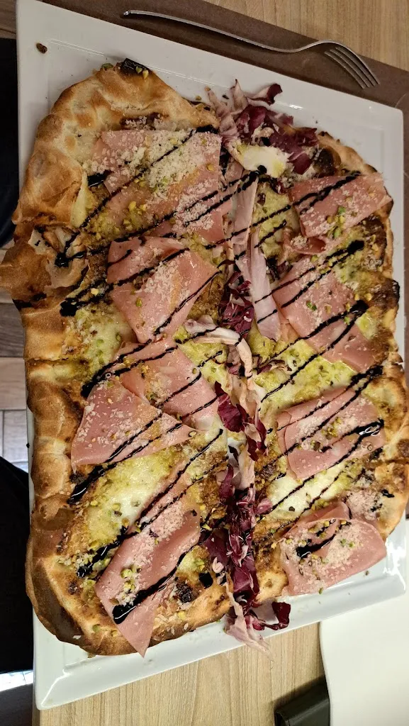 Emanuele Marchisio_Ristorante Vecchia Pizzeria_Jesi_review