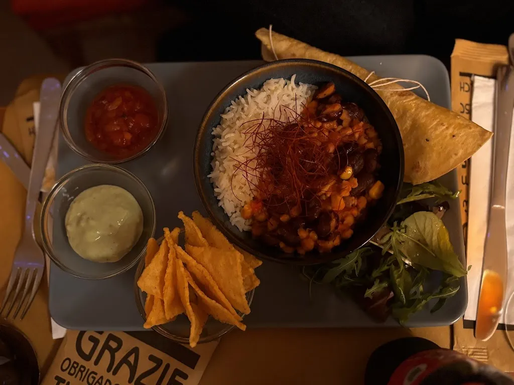 Yana Kanunnikova_Bistrot 