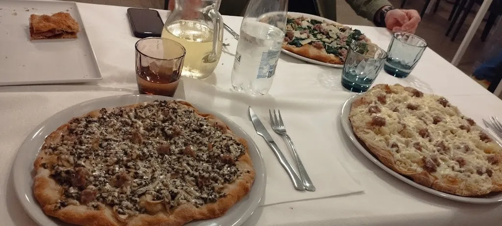 simone campanelli_Oltre le mura_Jesi_review