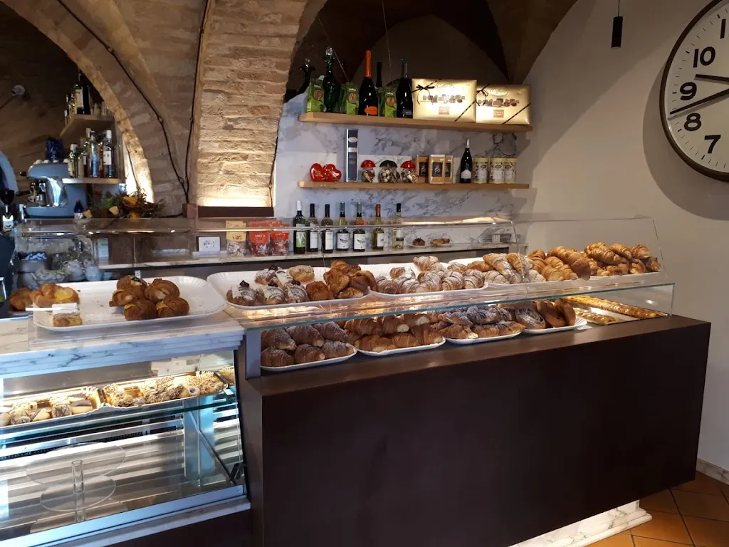 Bar La Rotonda di Luca Senzacqua_Magliano di Tenna_slider_image_3