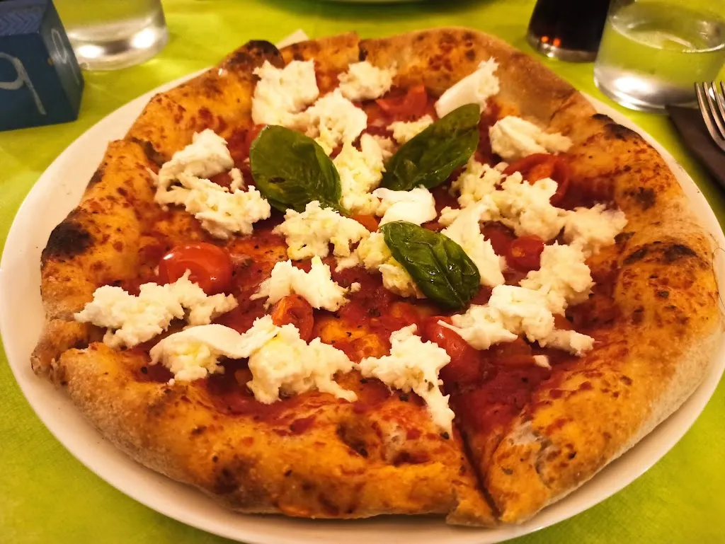 Elle_Party Uptown - Pizzeria Parco Colle Celeste Maiolati_Maiolati Spontini_review