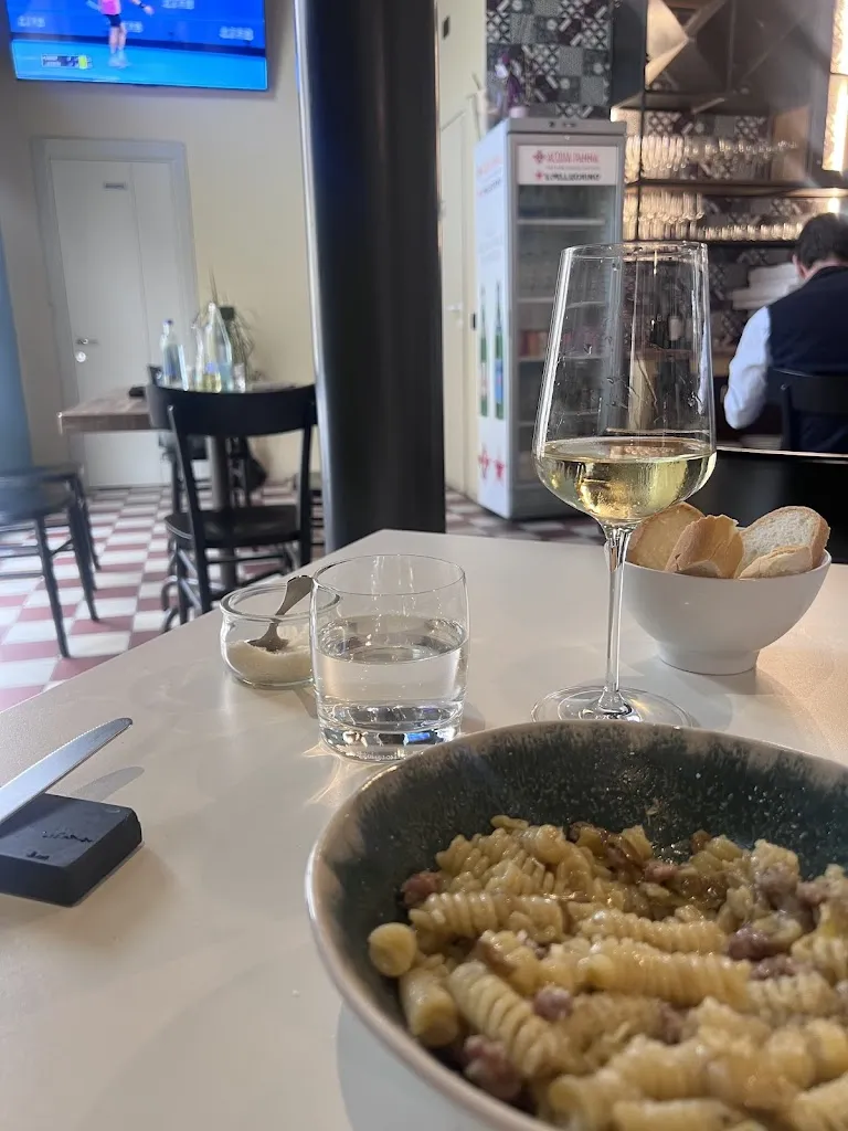 Massimo Buschi_La Buvette - Cafe' Cucina e Bottega_Maiolati Spontini_recensione