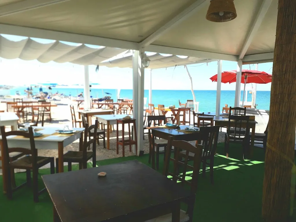 La Cala Ristorante Bar restaurant in Marina di Montemarciano