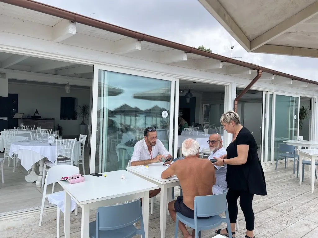 Laura Ciccarelli_Nami - Beach & Restaurant_Massa Fermana_review