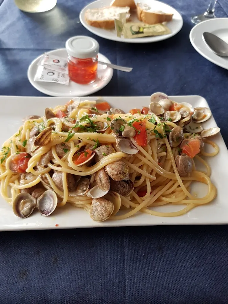 Paul Foreman_Hotel Ristorante Rivamare_Massignano_recensione