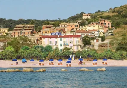 Hotel Ristorante Rivamare restaurant in Massignano