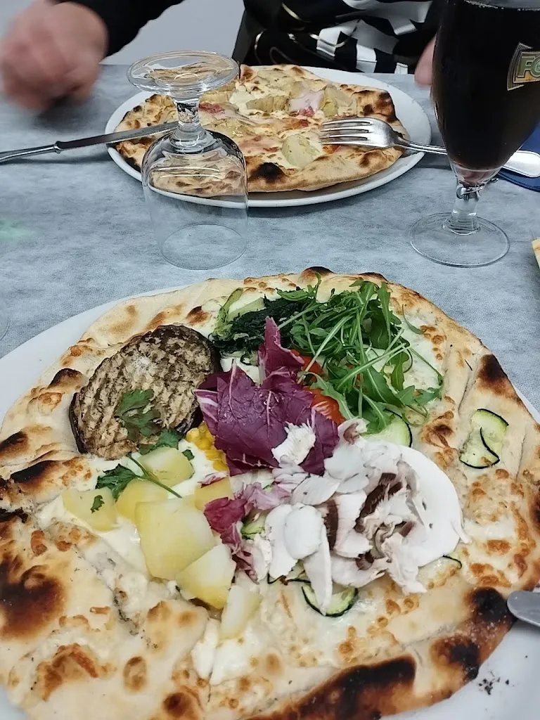 Ristorante Bar Taverna del Cacciatore_Mercatello sul Metauro_slider_image_2