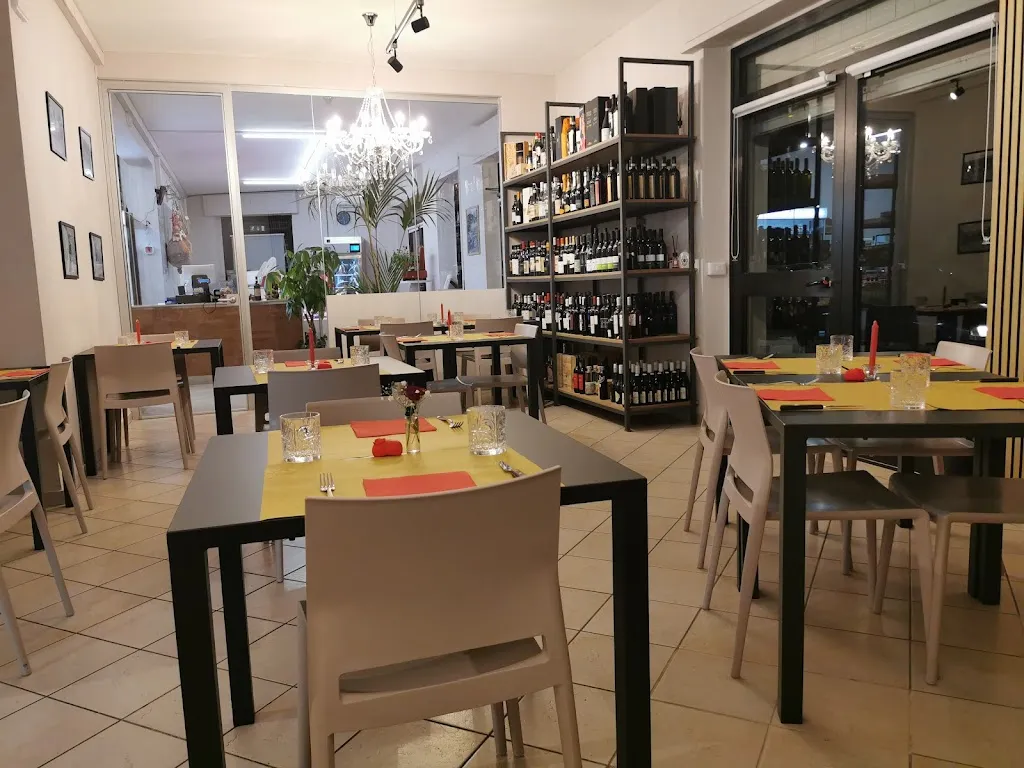 Tenuta La Pimpinella - Agrimacelleria e Bottega_Matelica_slider_image_1