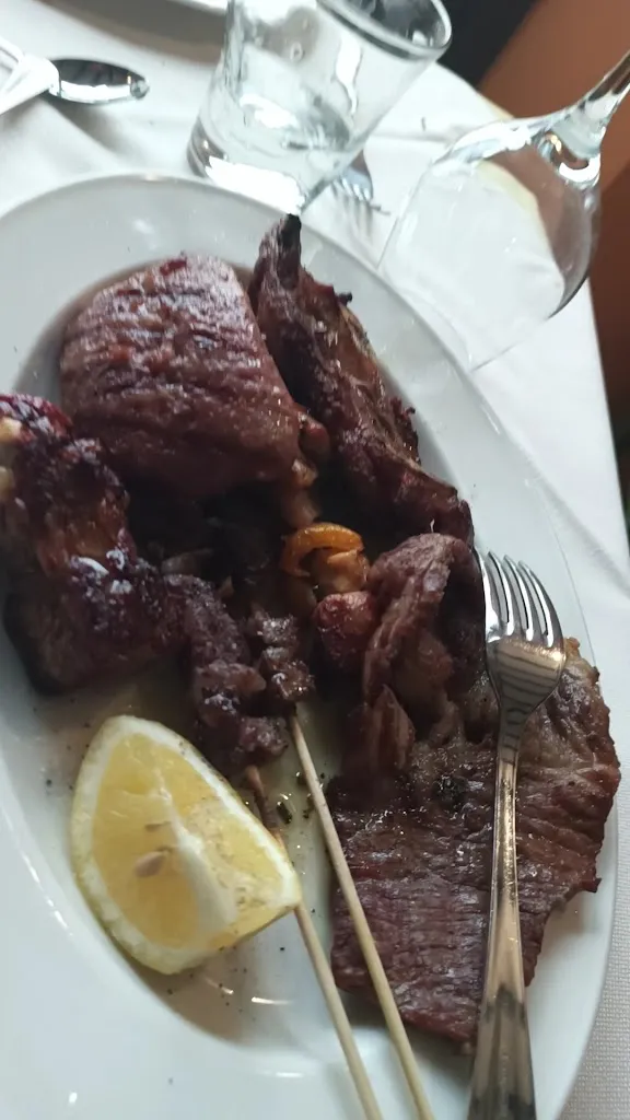 Ristorante la Locanda dei Ribelli restaurant in Mergo