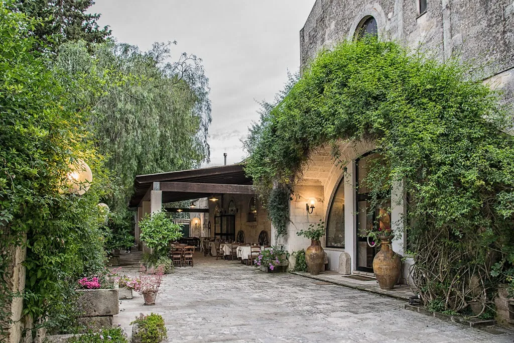 Masseria Gattamora restaurant in Casamassella