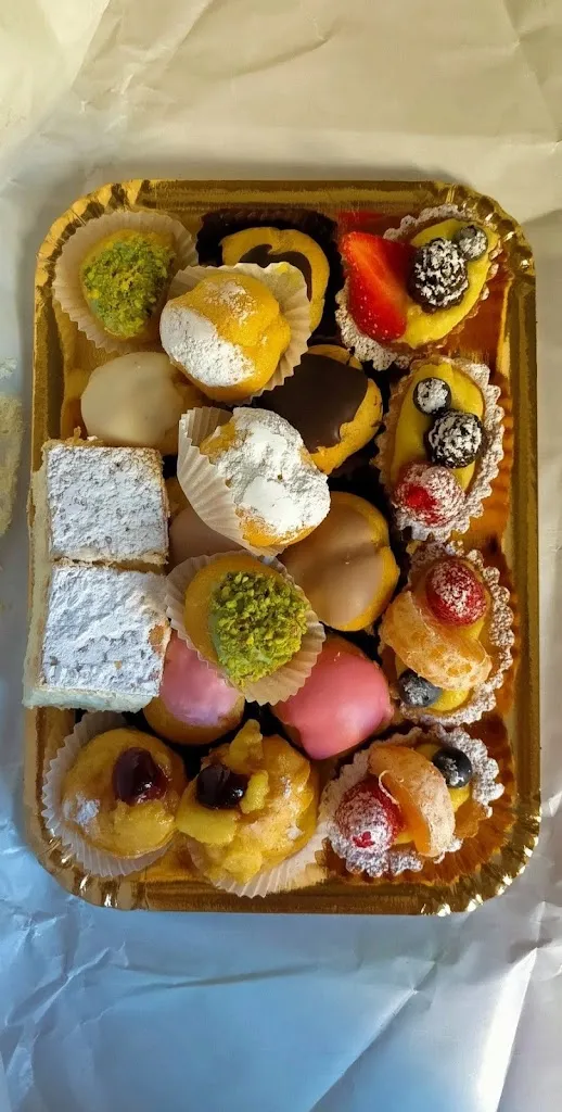 L' INFINITO DI LENTINI - GELATERIA E TAVOLA CALDA_Mombaroccio_slider_image_3