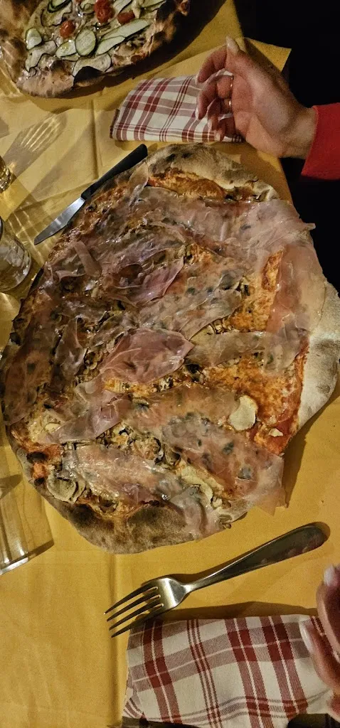 Tejas Deshmukh_Osteria Della Rocca_Mondavio_recensione