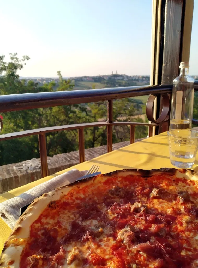 Laurélia Denil_Osteria Della Rocca_Mondavio_recensione