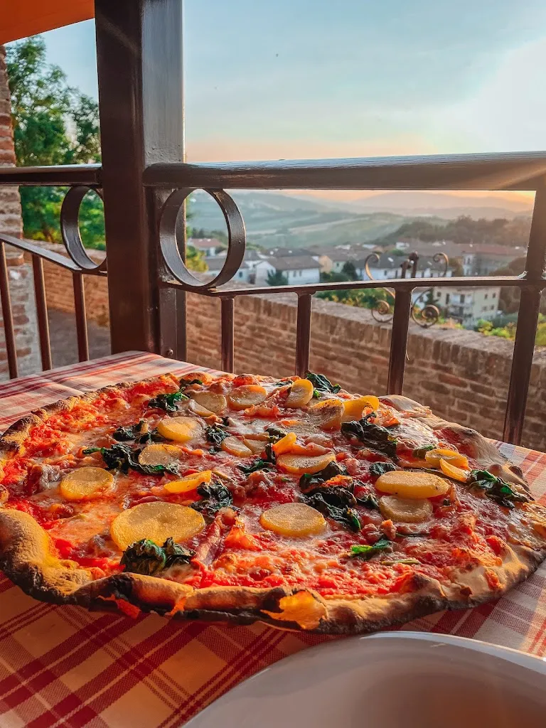 Osteria Della Rocca_Mondavio_slider_image_3