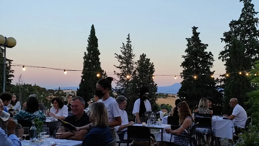 Fravento cibo e vino_Mondavio_slider_image_2