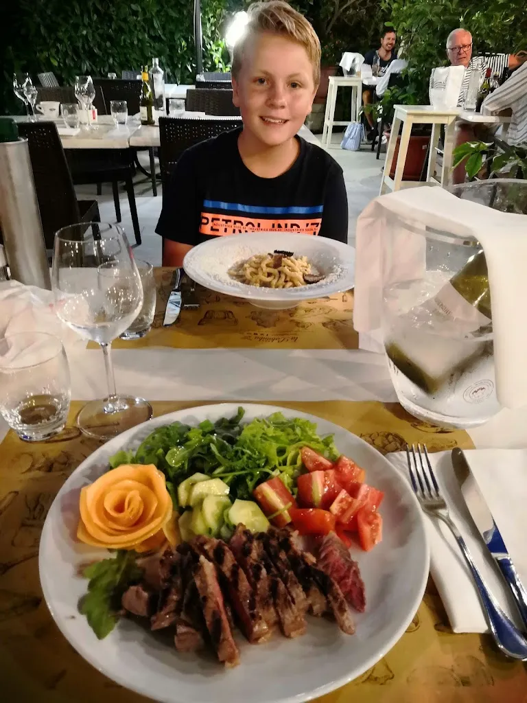 wouter kamp_Hotel La Palomba_Mondavio_review