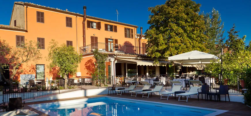 Hotel La Palomba restaurant in Mondavio