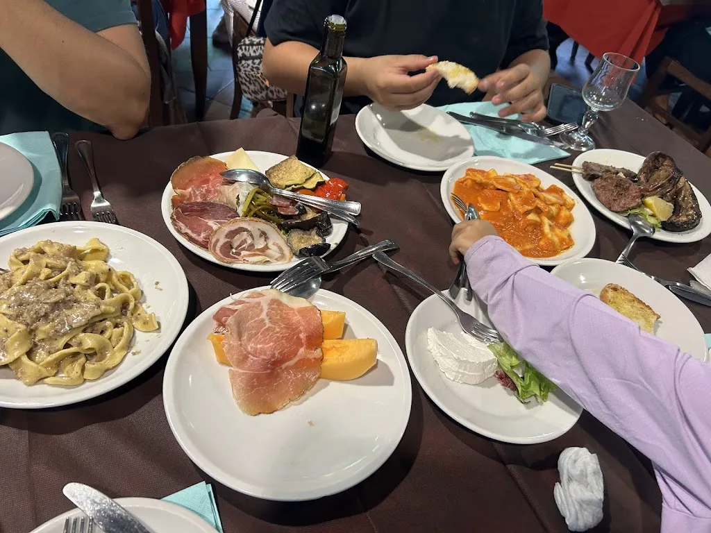 Prianka S Mizrahi_Ristorante Pizzeria Le Gole_Anversa degli Abruzzi_review