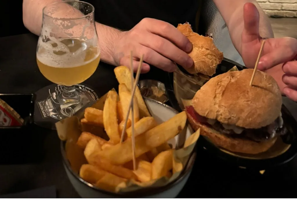 IULIIA KUZMOVA_birreria FABRIC Macerata_Macerata_review