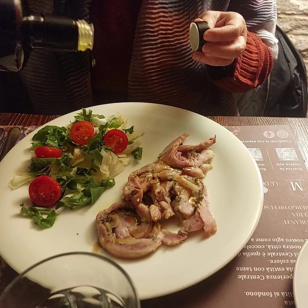 Centrale Macerata Il Ristorante_Macerata_slider_image_2