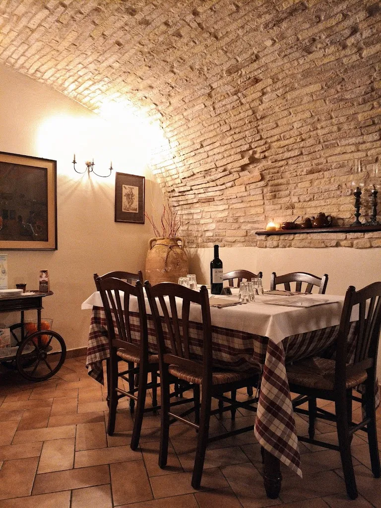 Trattoria Pizzeria Bottega Frecandò restaurant in Macerata