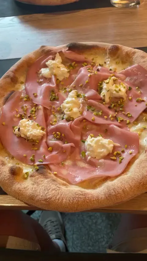 Lievitaria Pizzeria_Macerata_slider_image_2