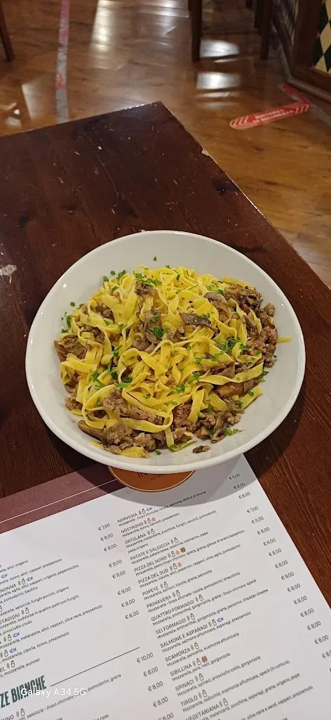 Menu_Pizzeria Cotta E Magnata_Macerata_image_4