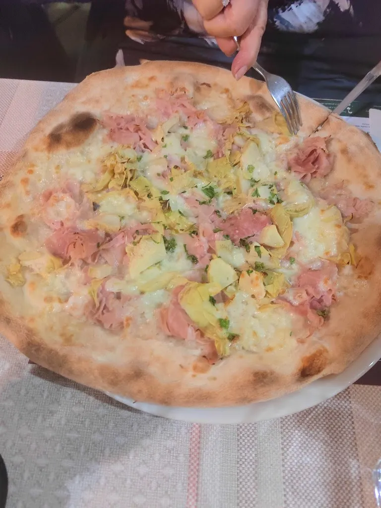 Pizzeria Cotta E Magnata_Macerata_slider_image_3