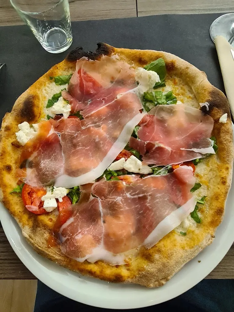 Pizzeria da Giovanni_Macerata_slider_image_2