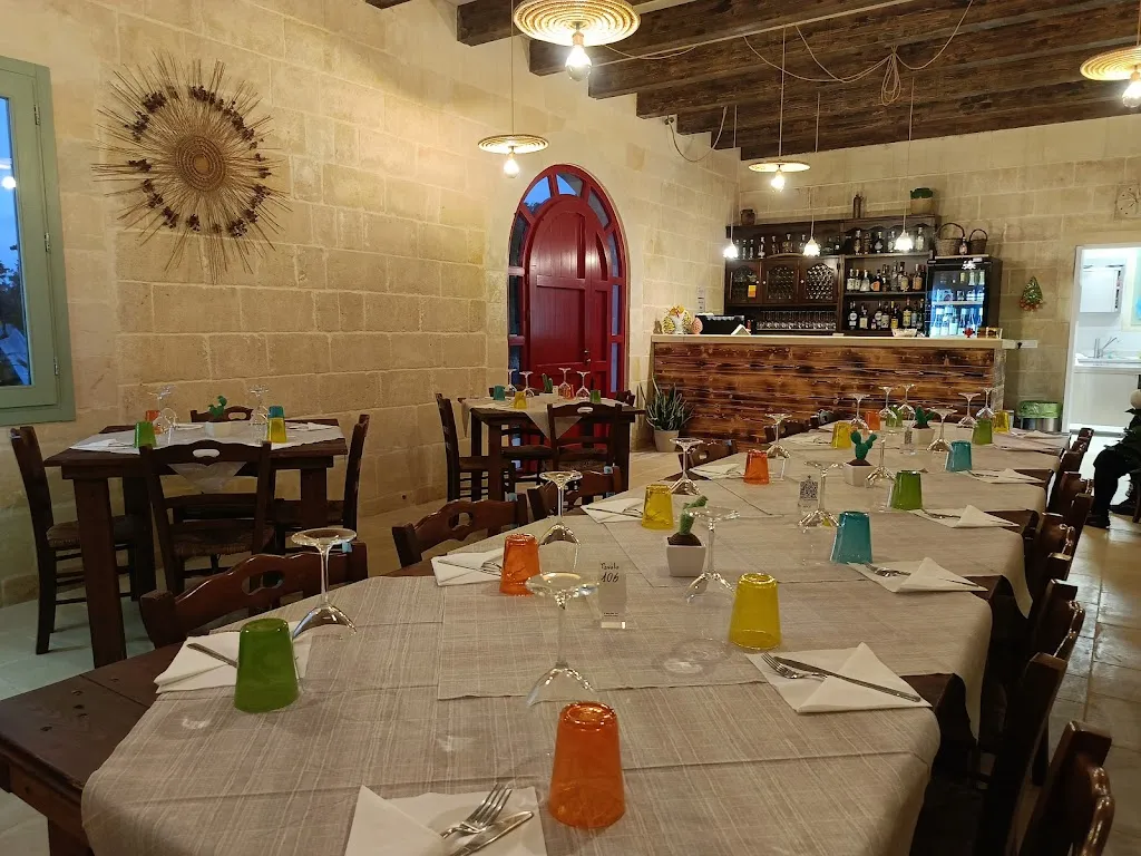 Tenuta Scirocco cucina tipica agriturismo biologico restaurant in Casamassella