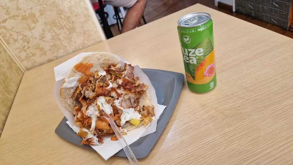 Luke_Avila_Afghan kebab ristorante_Macerata_review