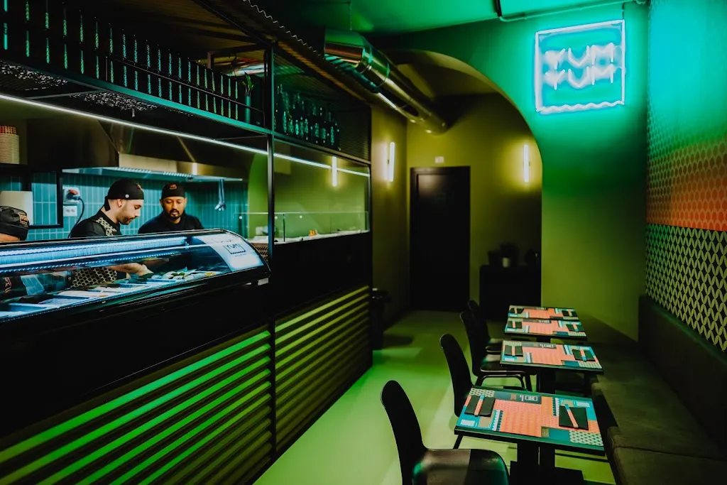 Yum Yum Unconventional restaurant in Macerata