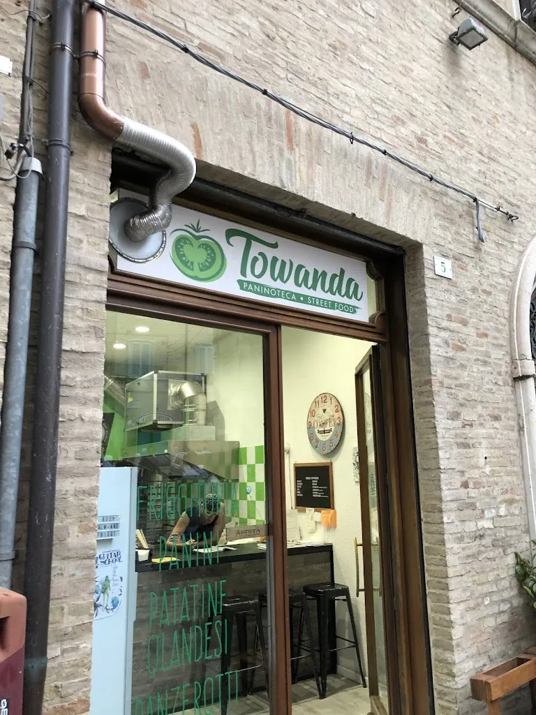 Towanda street food_Macerata_slider_image_1