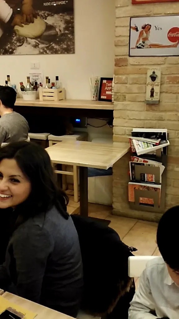 Mcfast Pizza & Burger_Macerata_slider_image_2