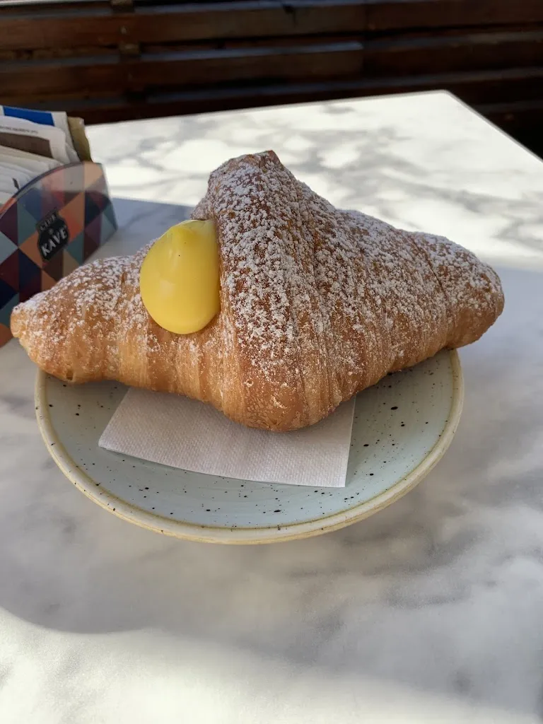 Blake Relle_Gulp gelateria bar pasticceria_Monsampolo del Tronto_review