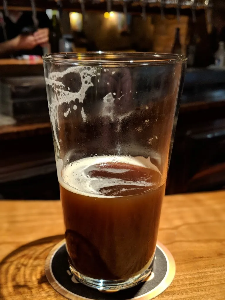 Eric H_Helmut Pub_Mogliano_recensione