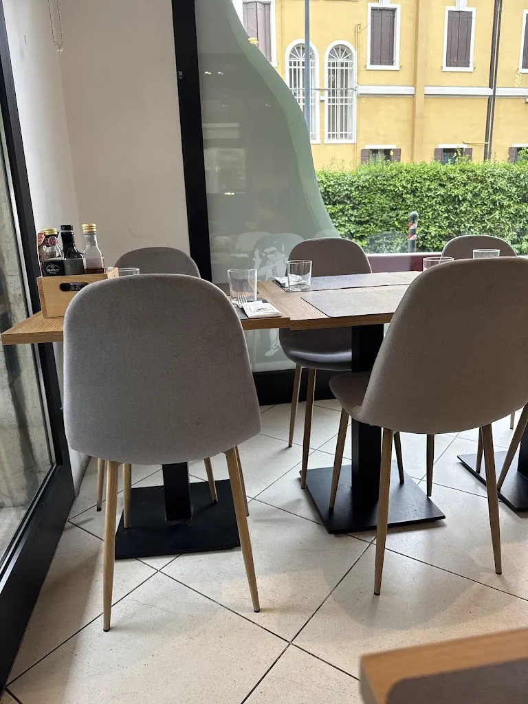 Tiana Cooper_Unico Ristorante Pizzeria Mogliano_Mogliano_review