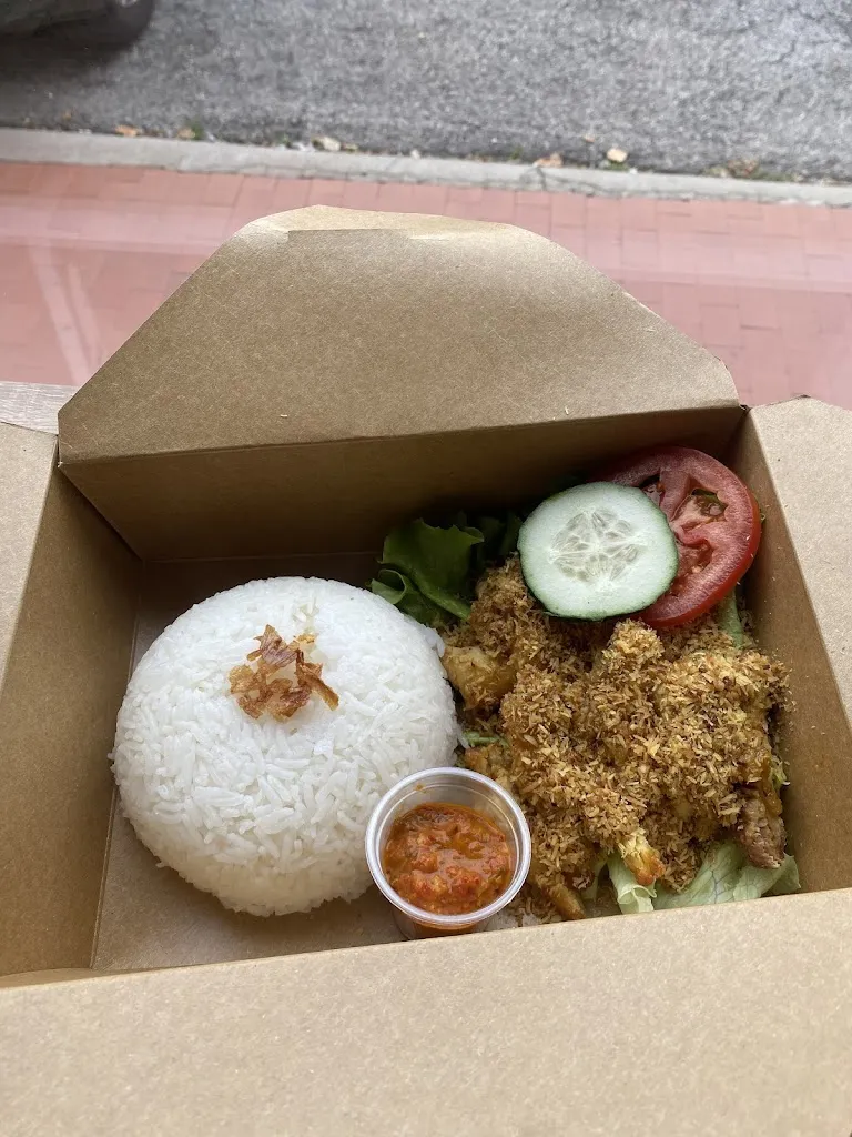 Ames Ko_Gado Gado_Mogliano_review