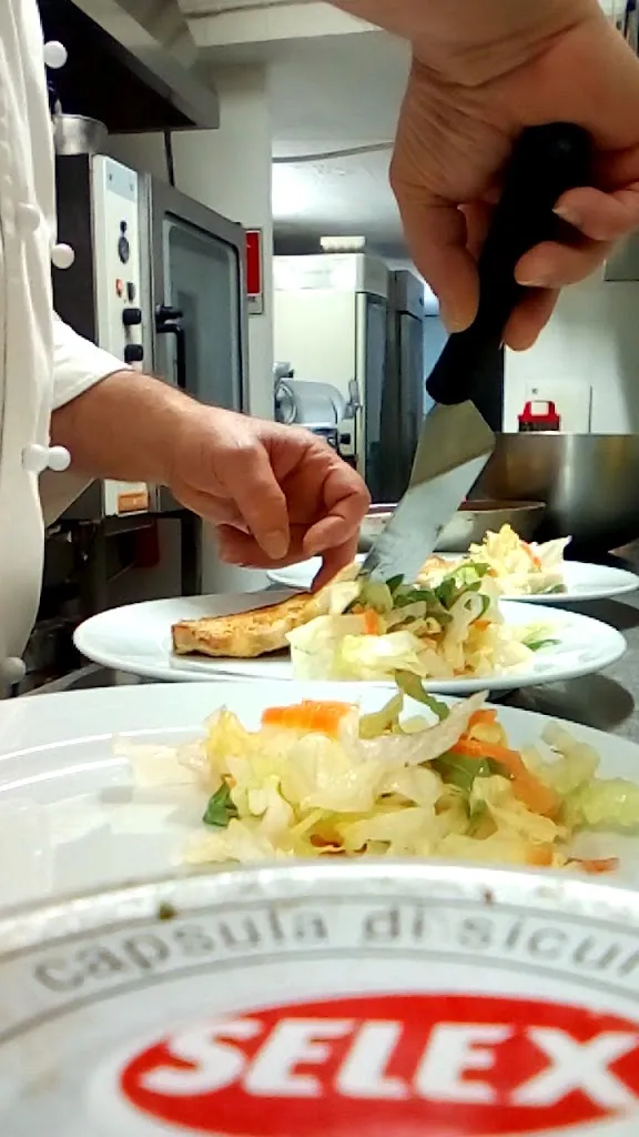 WHITE restaurant_Casarano_slider_image_2